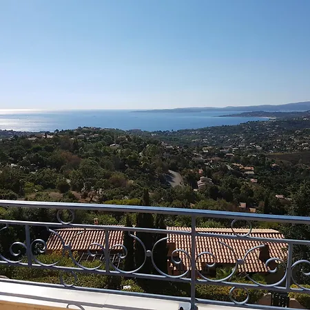 Vue Studio 4 Pers Les Issambres Appartement